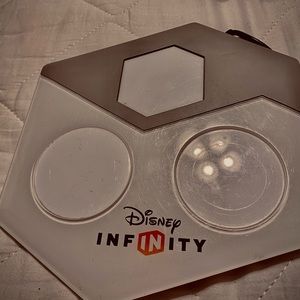 Make an offer: Disney infinity 3.0 starter kit- Pixar